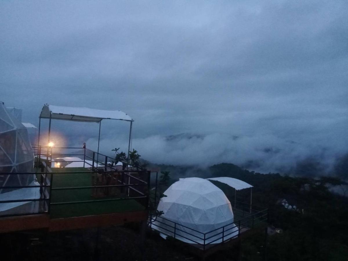 เขาเเสงจันทร์ ม่อนเเจ่ม Luxury tent