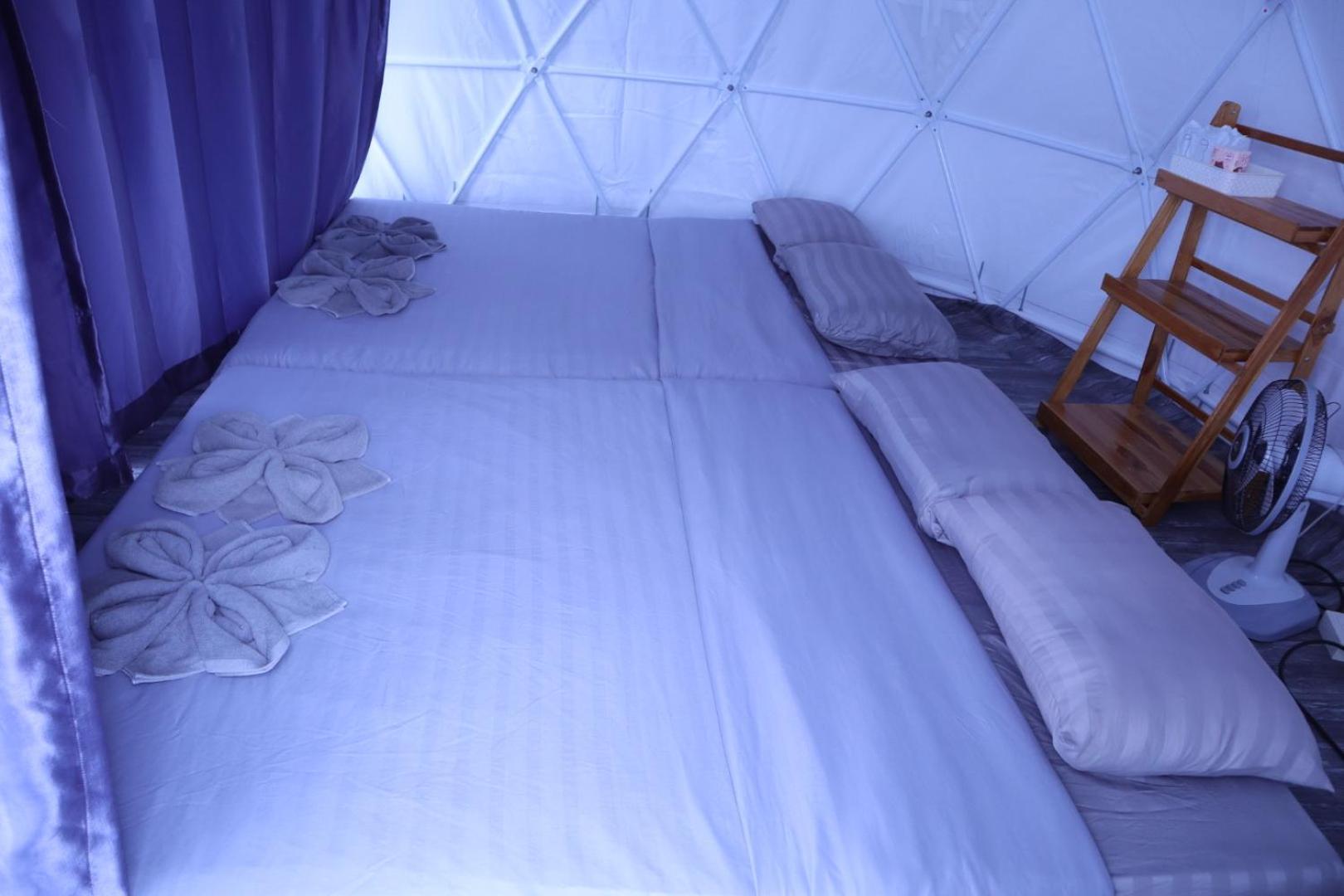 Luxury tent เขาเเสงจันทร์ ม่อนเเจ่ม